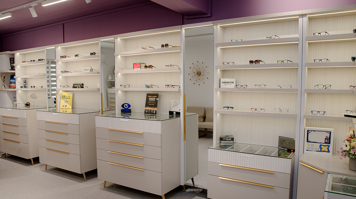 Showroom - Cabinet oftalmologic Optica Dr Pirga Slobozia